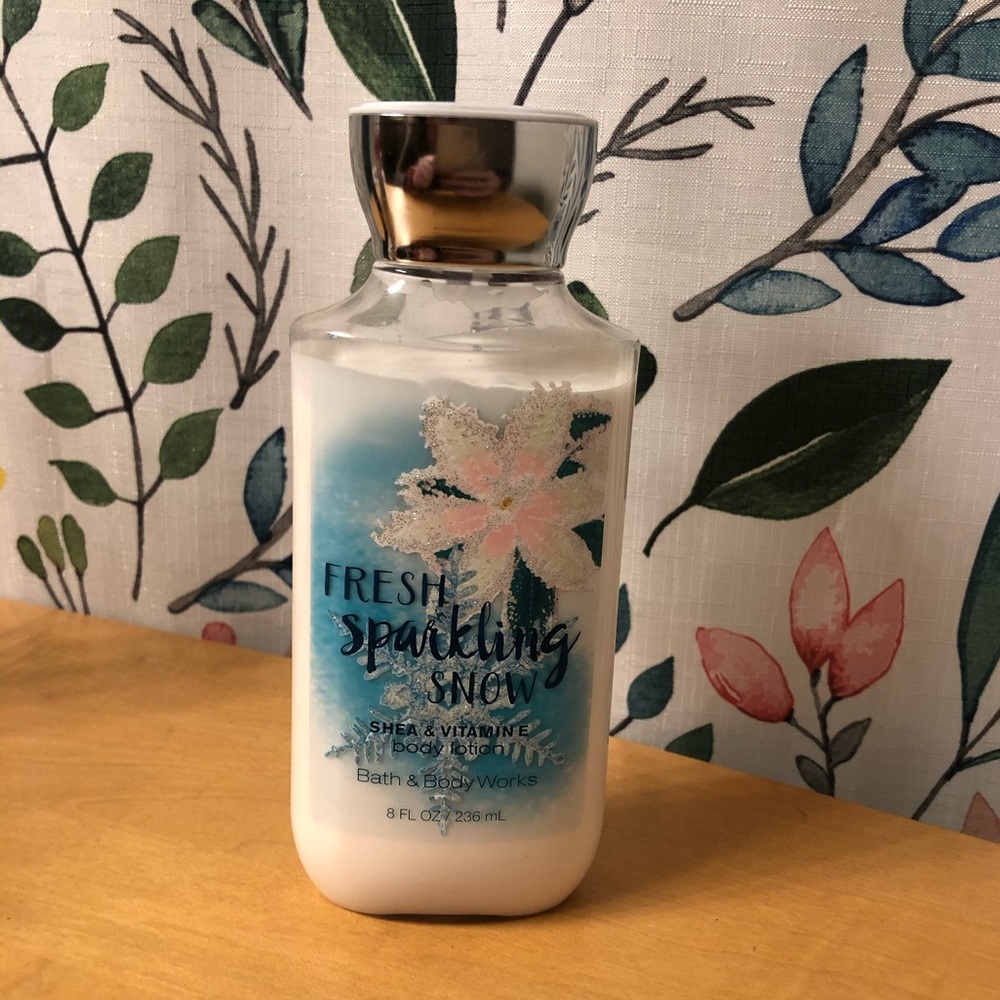 Bath & Body Works - Fresh Sparkling Snow Lotion